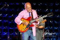 LARRY CARLTON