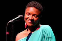 LIZZ WRIGHT